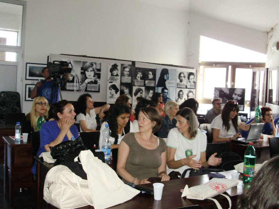 Udruzenje zena Pescanik - Feministički razgovori na Festivalu u Tutinu