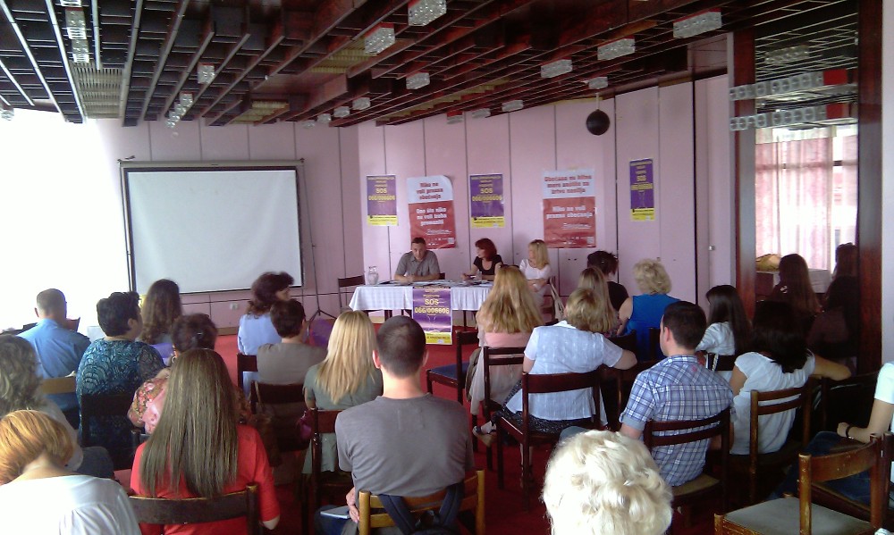 Udruzenje zena Pescanik - Okrugli sto i seminar o nasilju nad ženama