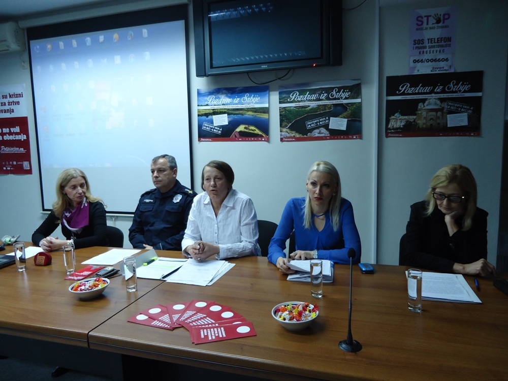 Udruzenje zena Pescanik - Okrugli sto „Zaustavite nasilje – sa reči u akciju“
